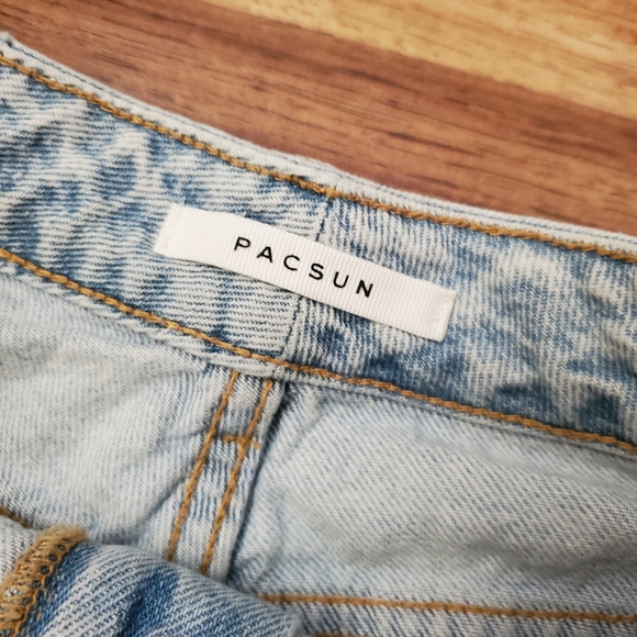PacSun Size 25 Mom Shorts - Picture 3 of 7